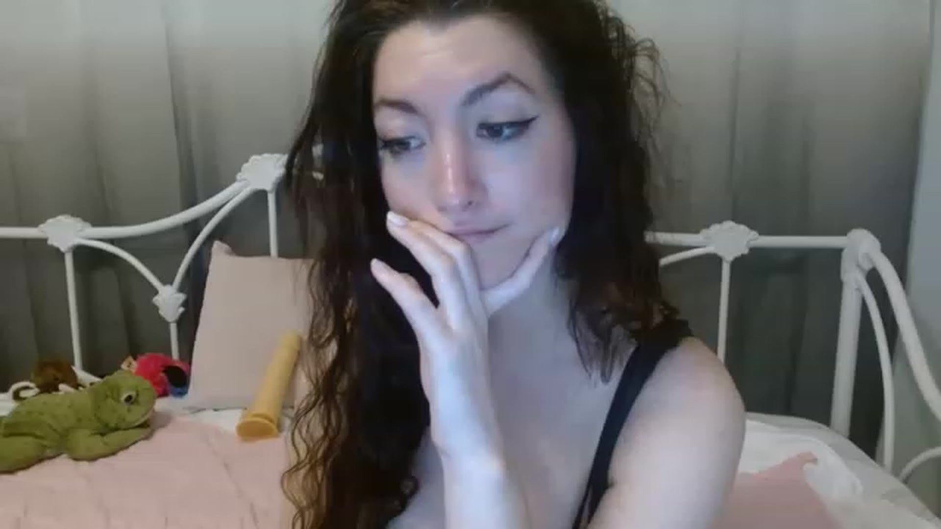 Gallery image thumbnail from DallasOhMy's myfreecams stream on, 12/06/2022, 24:21 image 16 of 20