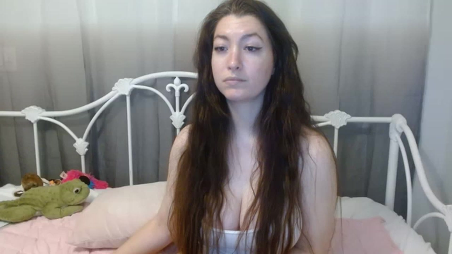 Gallery image thumbnail from DallasOhMy's myfreecams stream on, 12/11/2022, 01:33 image 15 of 20