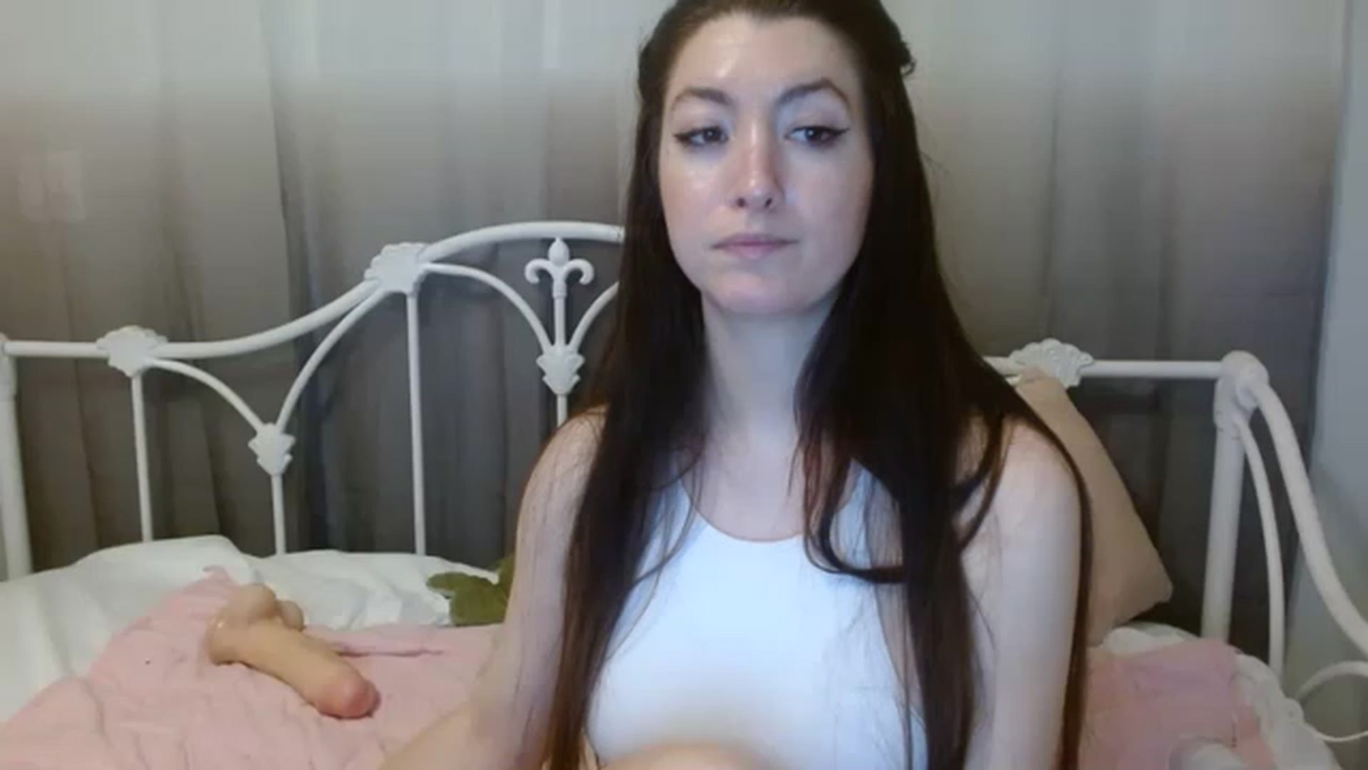 Gallery image thumbnail from DallasOhMy's myfreecams stream on, 12/20/2022, 01:50 image 16 of 20