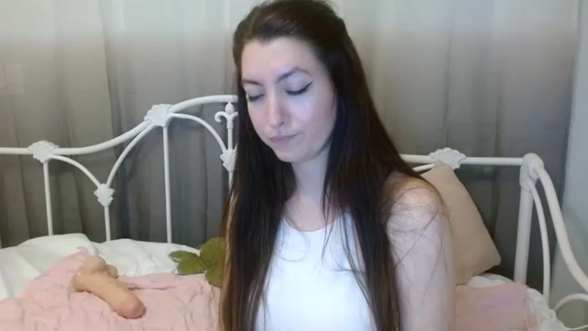Gallery image thumbnail from DallasOhMy's myfreecams stream on, 12/20/2022, 03:05 image 8 of 20