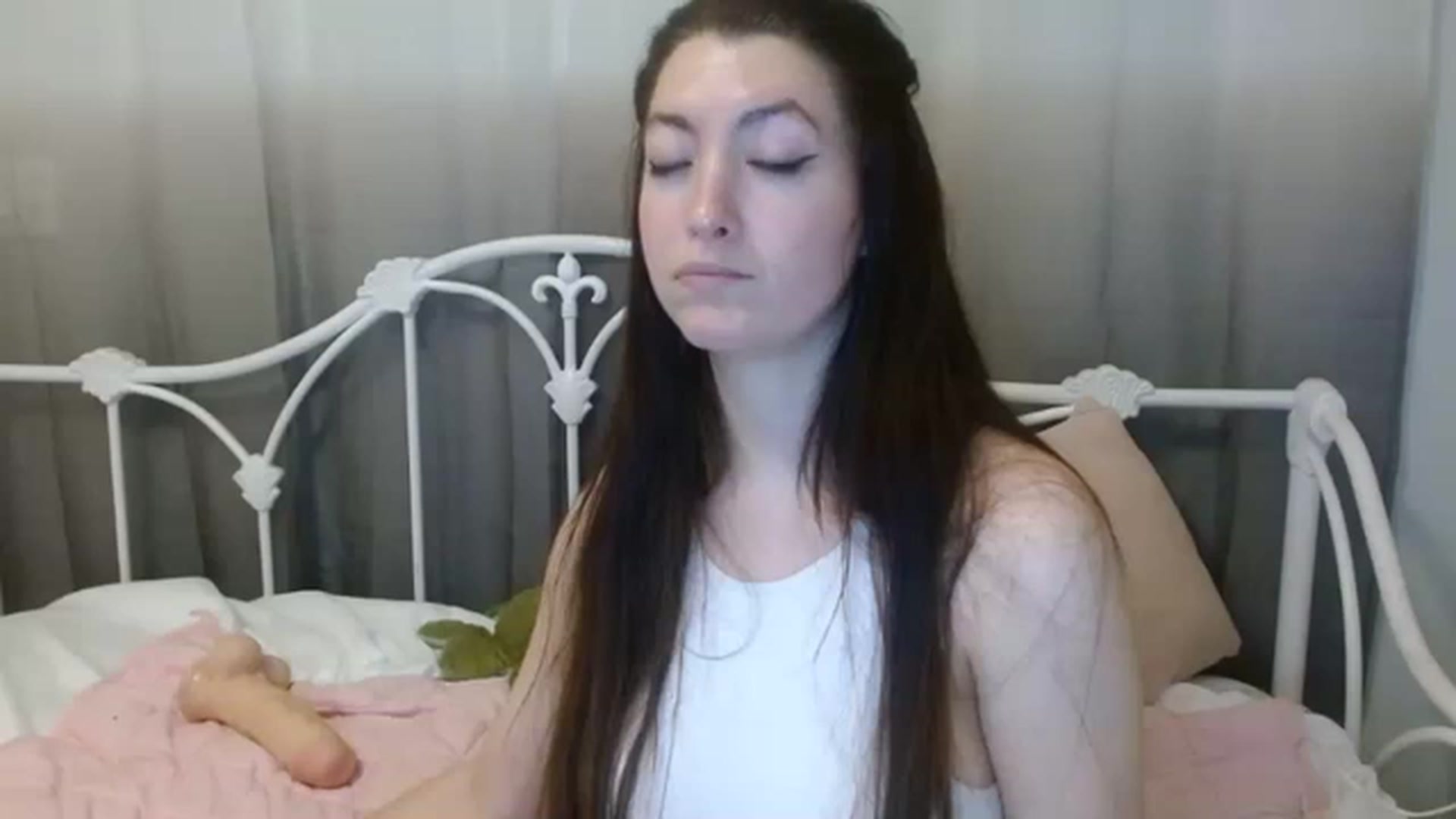 Gallery image thumbnail from DallasOhMy's myfreecams stream on, 12/20/2022, 03:05 image 9 of 20