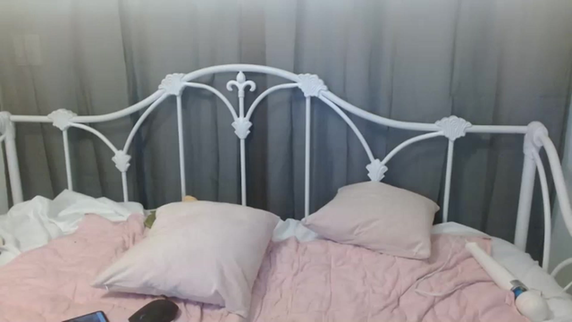 Gallery image thumbnail from DallasOhMy's myfreecams stream on, 01/04/2023, 02:23 image 11 of 20