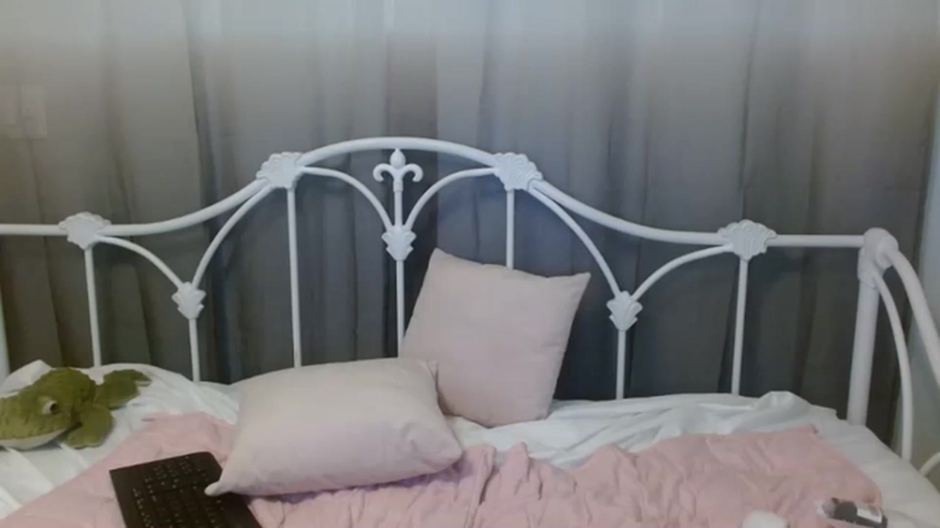 Gallery image thumbnail from DallasOhMy's myfreecams stream on, 01/13/2023, 24:46 image 13 of 20