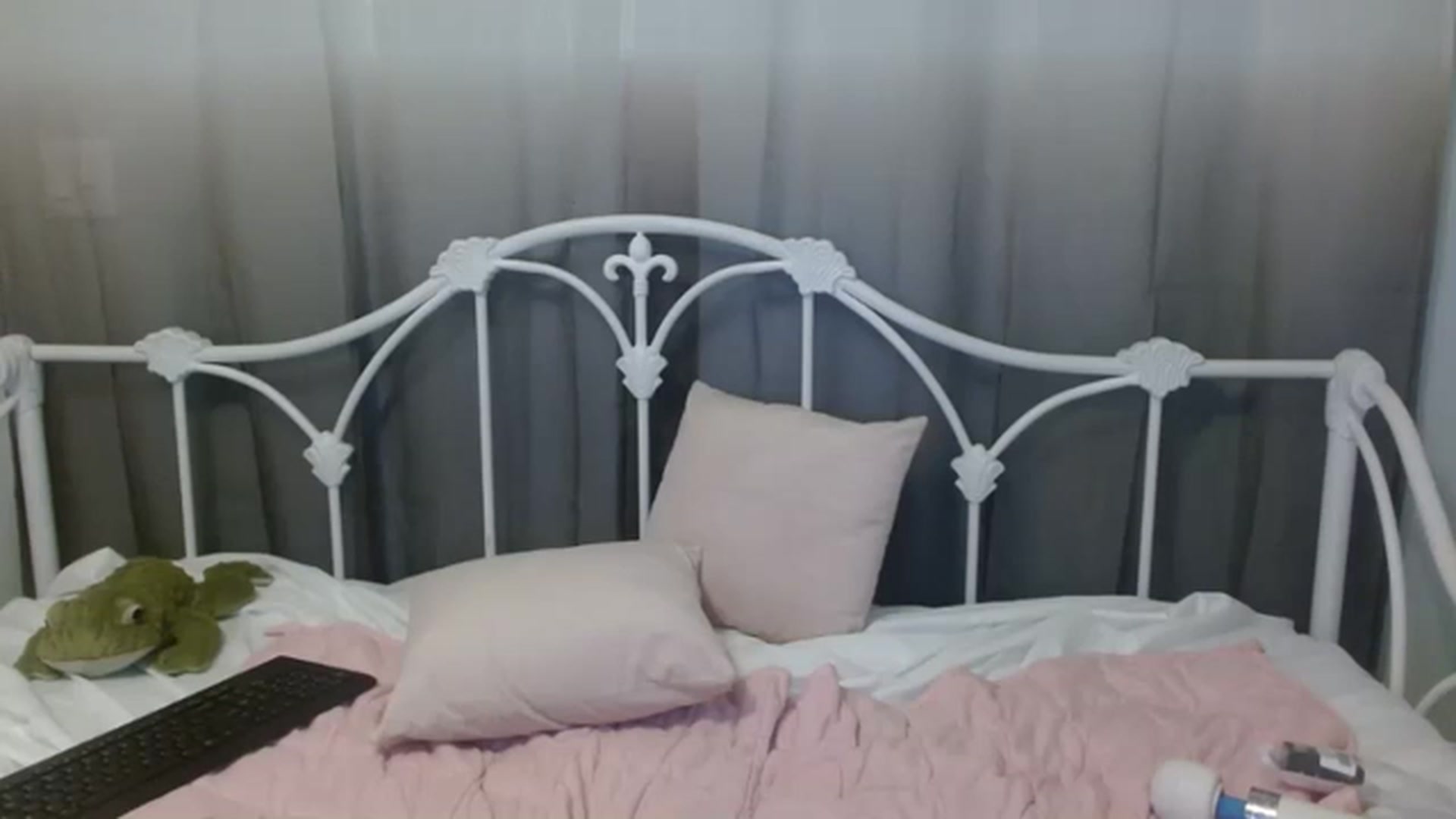 Gallery image thumbnail from DallasOhMy's myfreecams stream on, 01/13/2023, 24:46 image 2 of 20