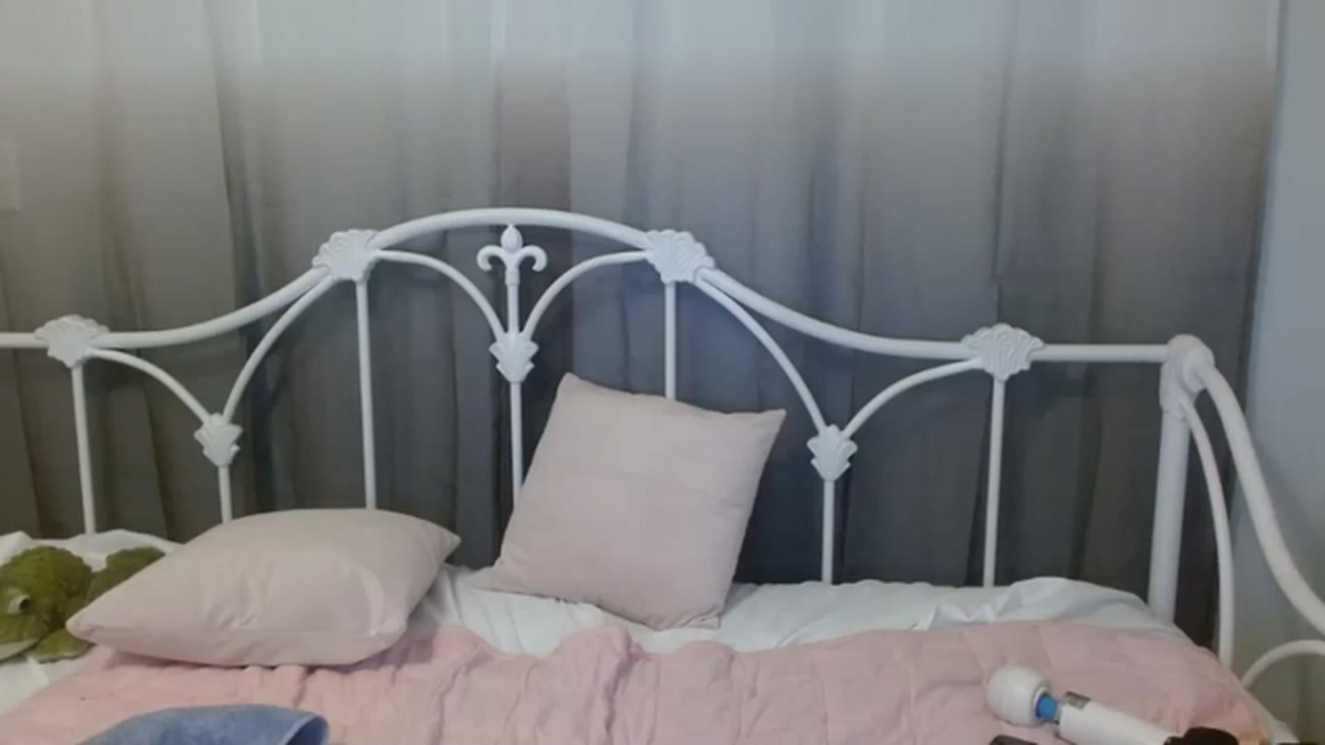 Gallery image thumbnail from DallasOhMy's myfreecams stream on, 01/14/2023, 02:04 image 5 of 20