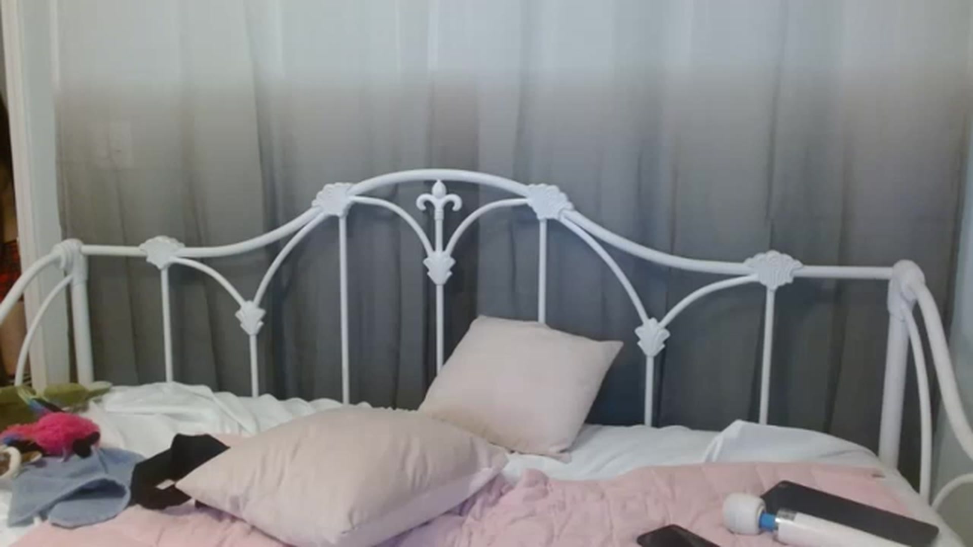 Gallery image thumbnail from DallasOhMy's myfreecams stream on, 01/14/2023, 02:34 image 8 of 20