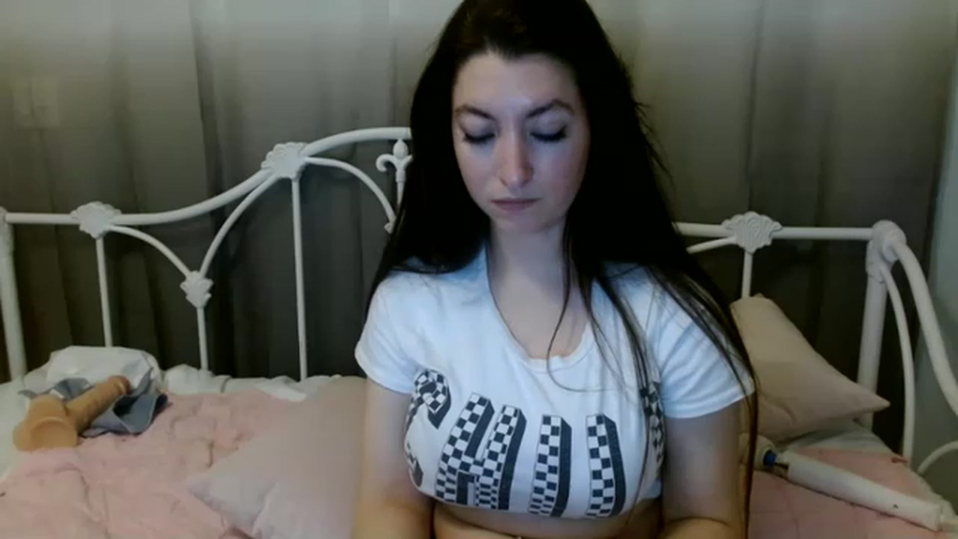 Gallery image thumbnail from DallasOhMy's myfreecams stream on, 01/17/2023, 01:12 image 10 of 20
