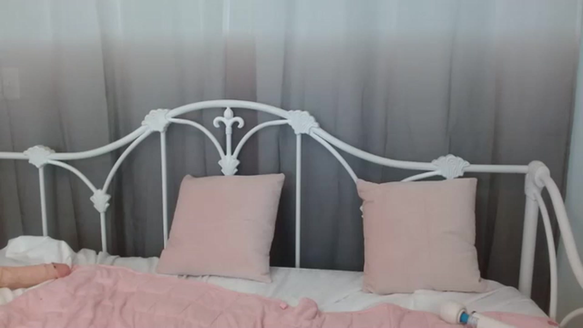 Gallery image thumbnail from DallasOhMy's myfreecams stream on, 01/17/2023, 17:51 image 2 of 20