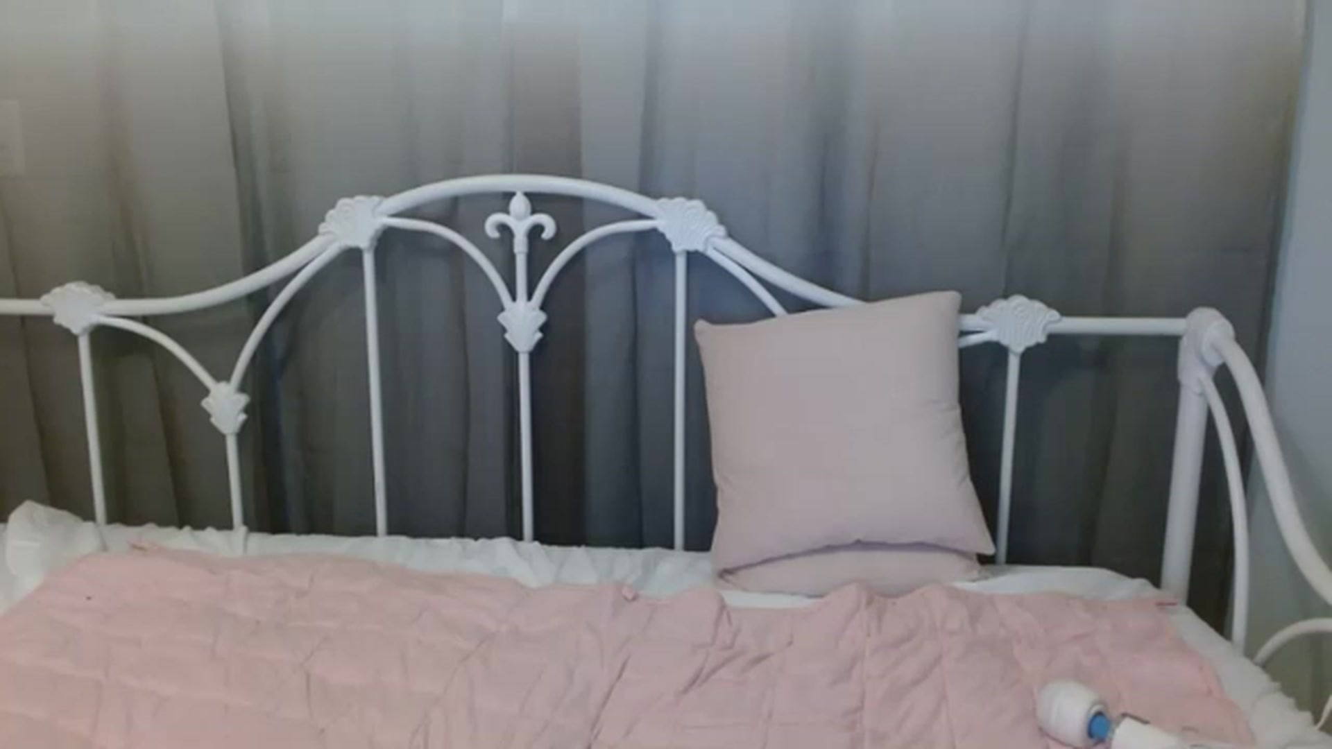 Gallery image thumbnail from DallasOhMy's myfreecams stream on, 01/20/2023, 01:20 image 7 of 20