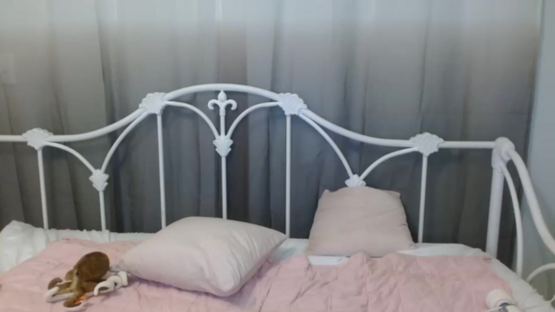 Gallery image thumbnail from DallasOhMy's myfreecams stream on, 01/20/2023, 18:22 image 16 of 20