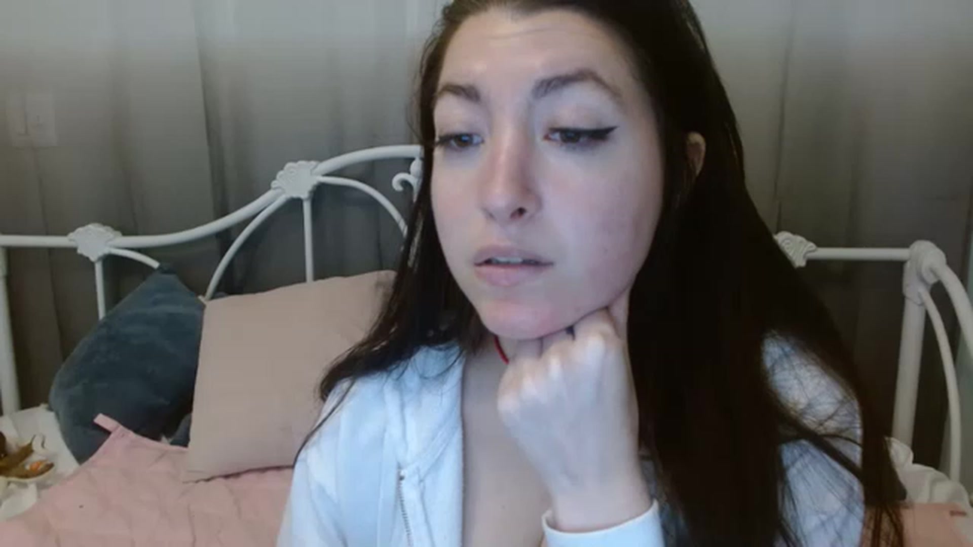 Gallery image thumbnail from DallasOhMy's myfreecams stream on, 02/03/2023, 17:13 image 9 of 20