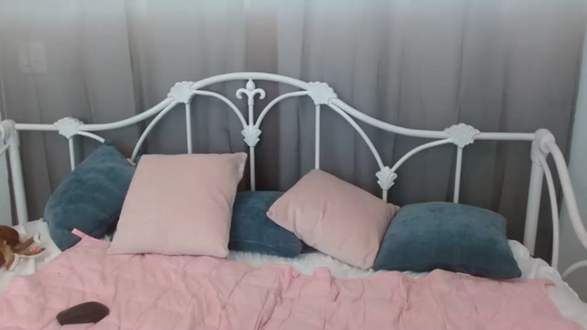 Gallery image thumbnail from DallasOhMy's myfreecams stream on, 02/03/2023, 19:40 image 13 of 20