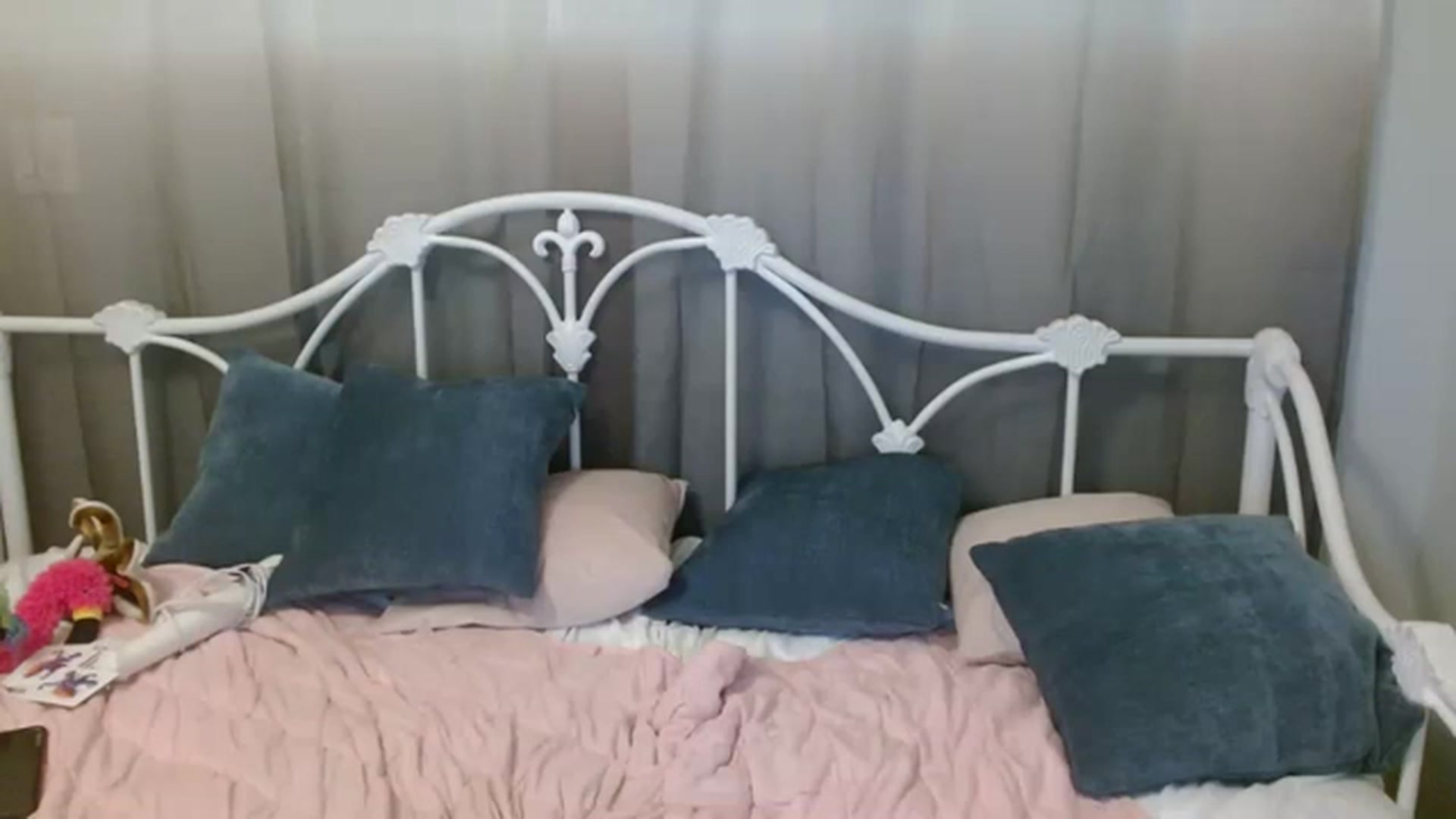 Gallery image thumbnail from DallasOhMy's myfreecams stream on, 02/10/2023, 04:57 image 18 of 20
