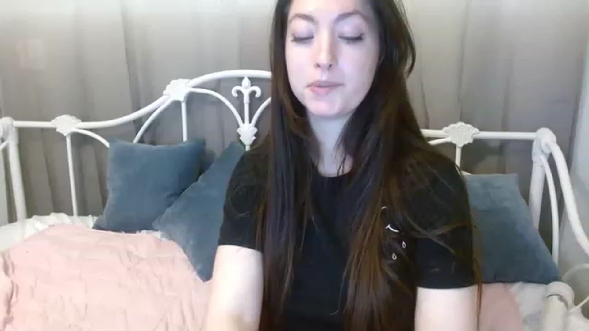 Gallery image thumbnail from DallasOhMy's myfreecams stream on, 02/14/2023, 04:07 image 3 of 20