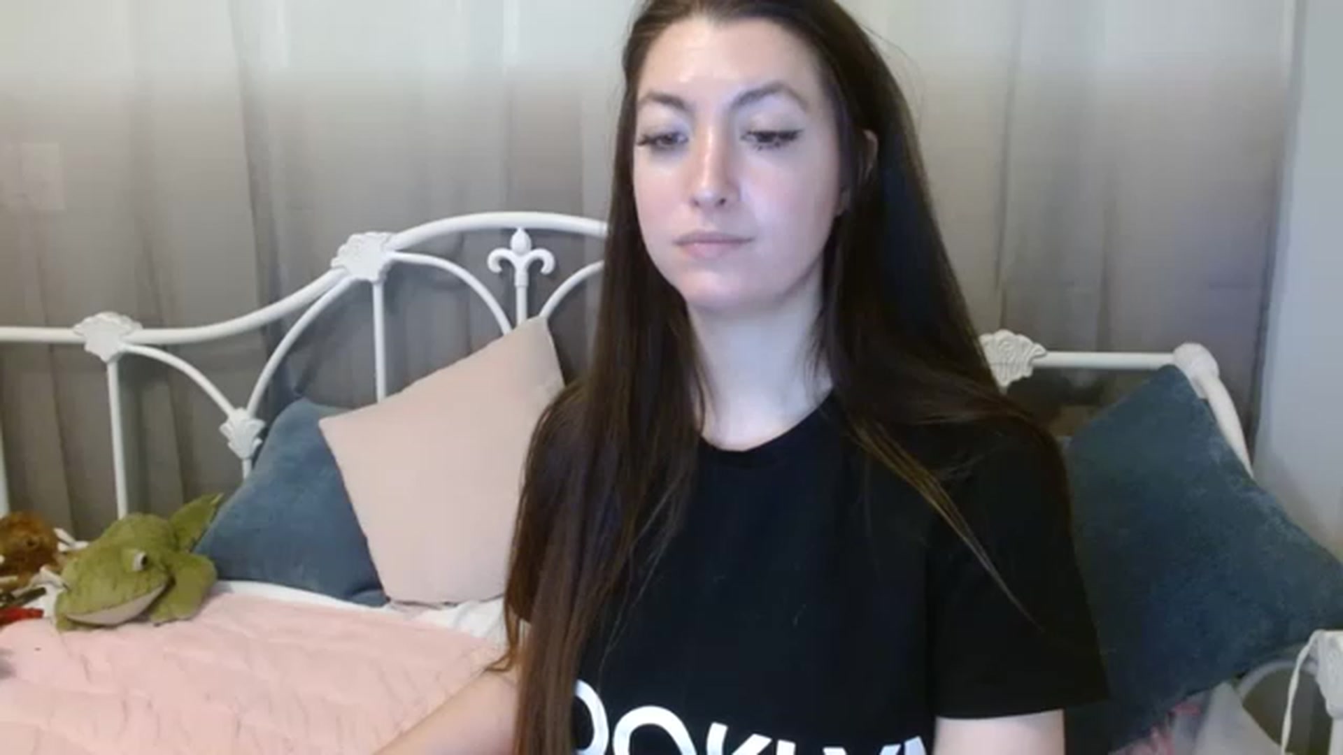 Gallery image thumbnail from DallasOhMy's myfreecams stream on, 03/06/2023, 01:14 image 17 of 20