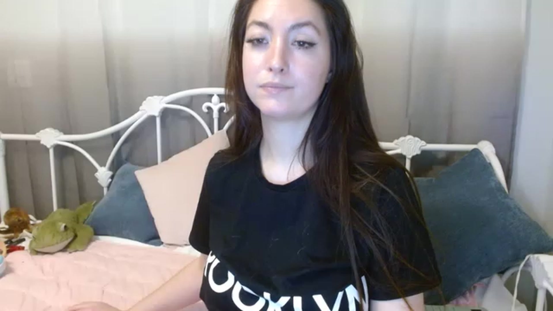 Gallery image thumbnail from DallasOhMy's myfreecams stream on, 03/06/2023, 01:14 image 3 of 20
