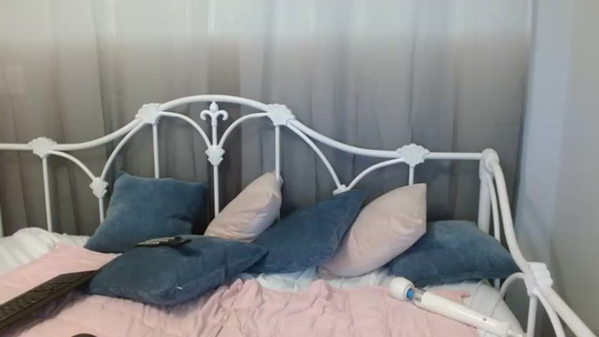 Gallery image thumbnail from DallasOhMy's myfreecams stream on, 03/11/2023, 02:28 image 14 of 20