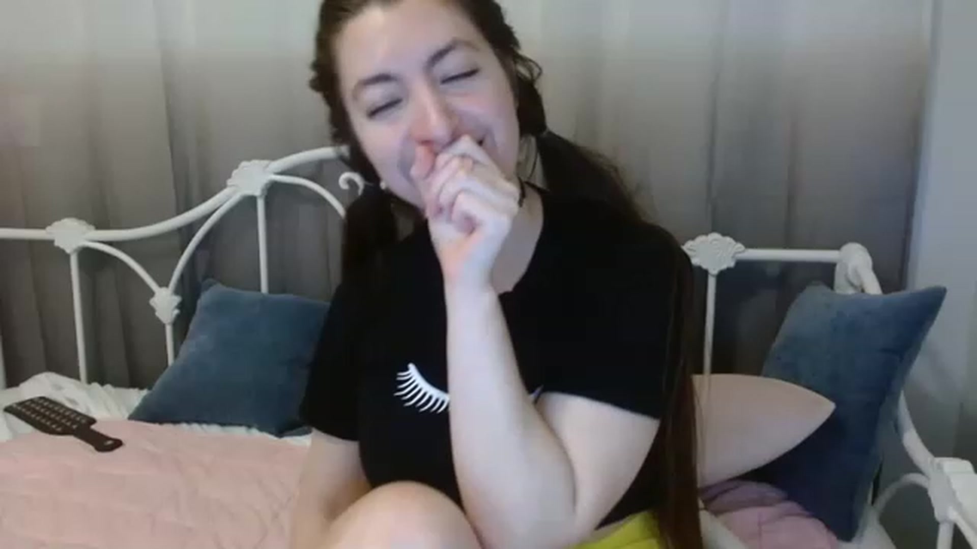 Gallery image thumbnail from DallasOhMy's myfreecams stream on, 03/17/2023, 24:00 image 3 of 20