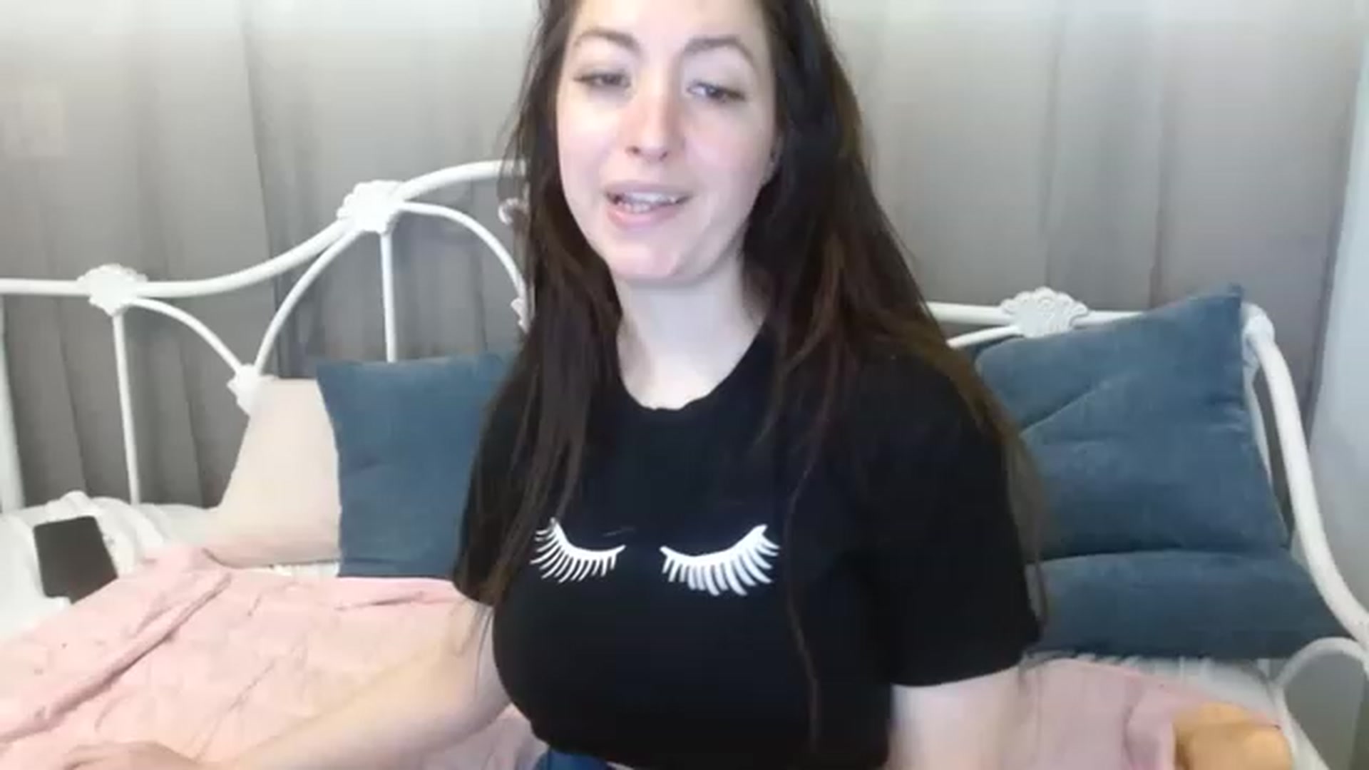 Gallery image thumbnail from DallasOhMy's myfreecams stream on, 03/26/2023, 23:01 image 5 of 20