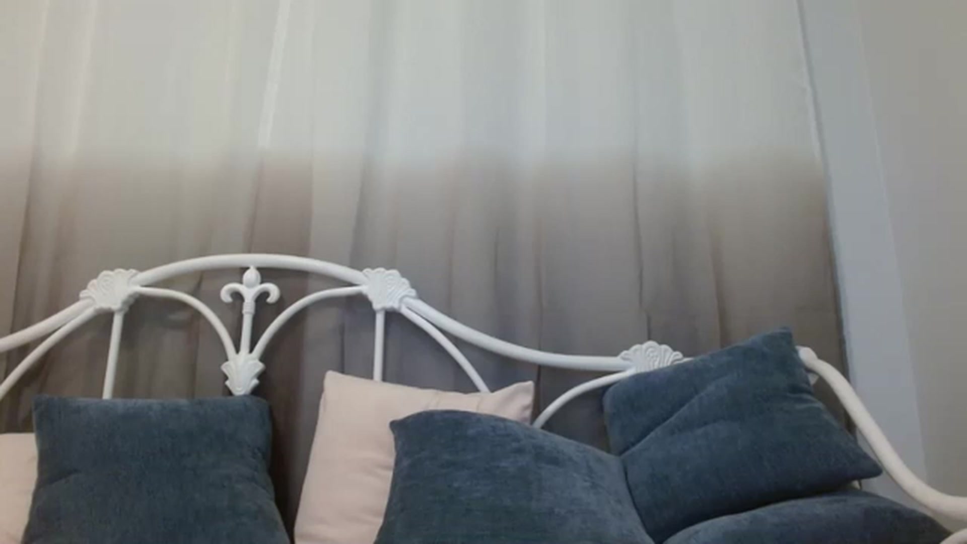 Gallery image thumbnail from DallasOhMy's myfreecams stream on, 03/28/2023, 02:40 image 14 of 20