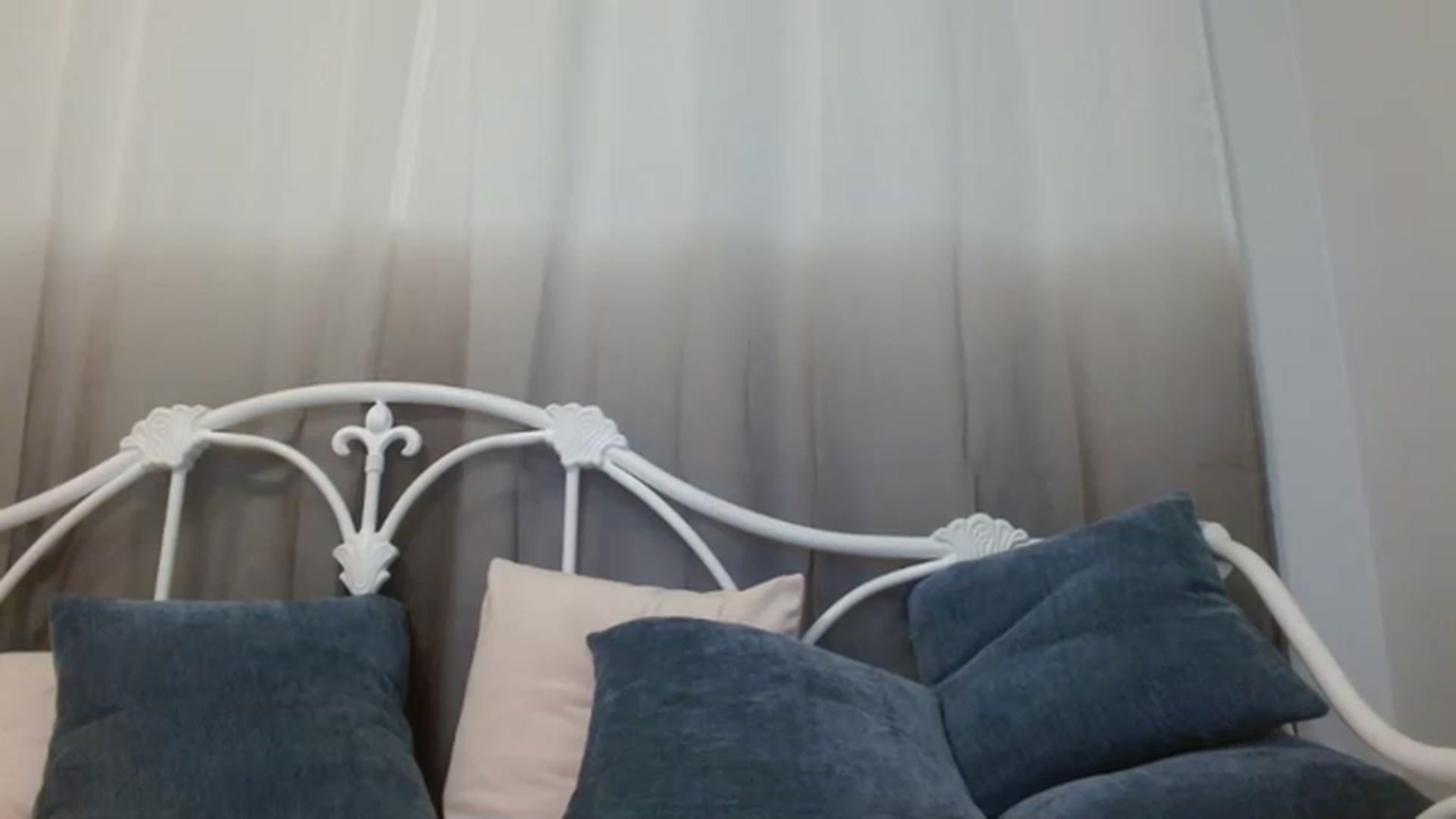 Gallery image thumbnail from DallasOhMy's myfreecams stream on, 03/28/2023, 02:40 image 15 of 20