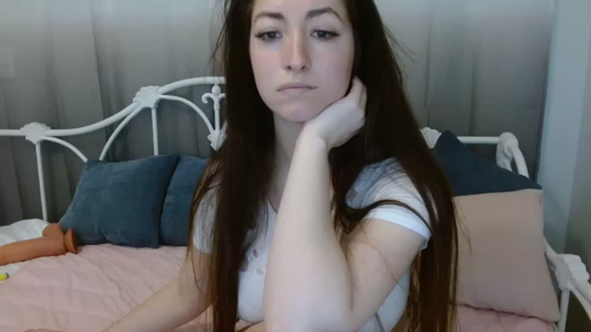 Gallery image thumbnail from DallasOhMy's myfreecams stream on, 04/02/2023, 23:58 image 6 of 20