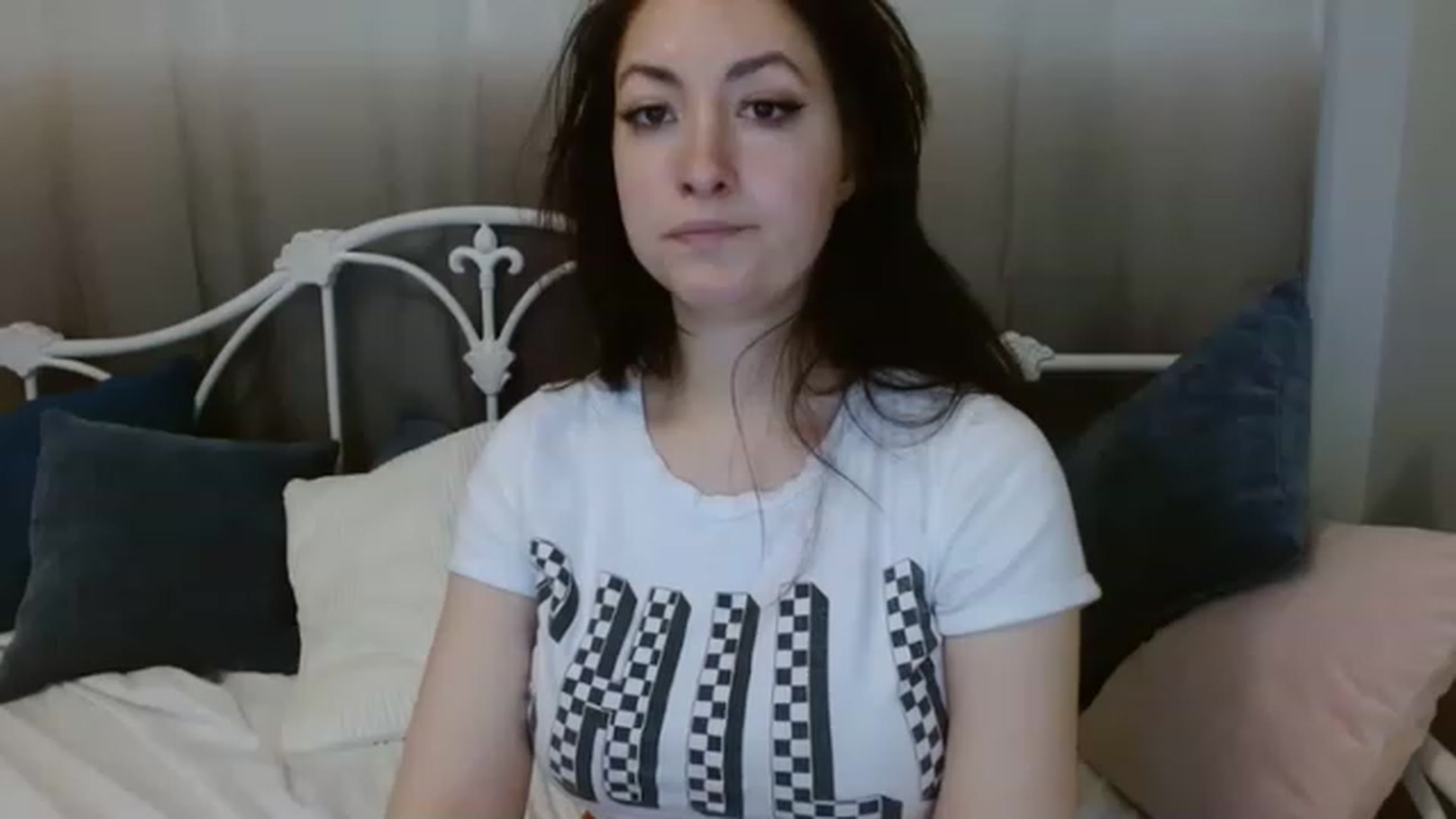 Gallery image thumbnail from DallasOhMy's myfreecams stream on, 04/10/2023, 16:37 image 3 of 20