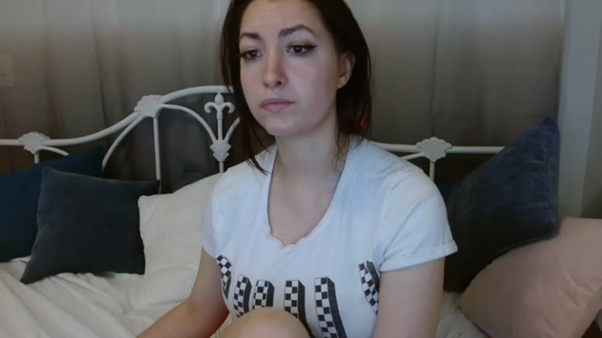 Gallery image thumbnail from DallasOhMy's myfreecams stream on, 04/10/2023, 16:37 image 1 of 20