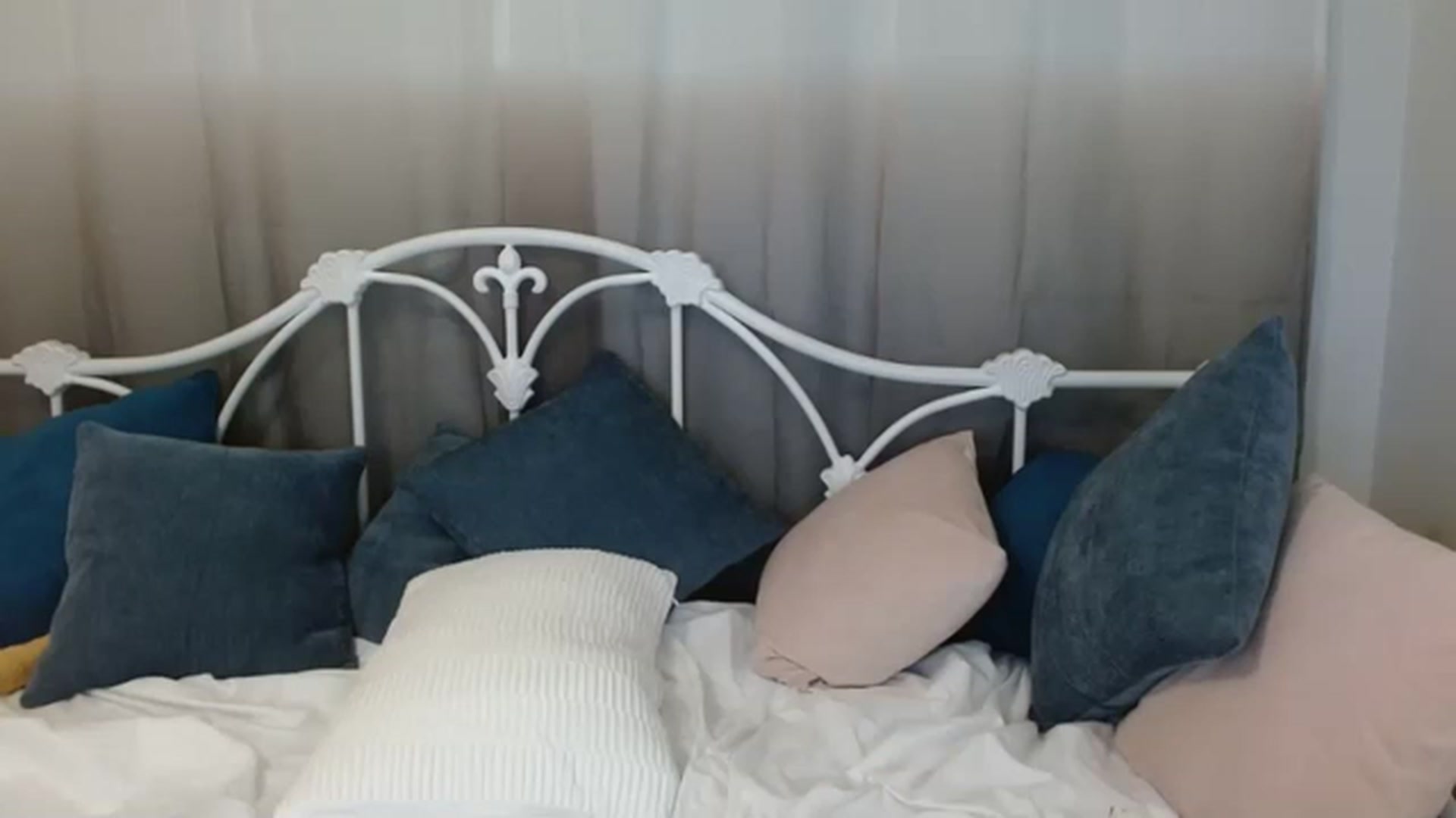 Gallery image thumbnail from DallasOhMy's myfreecams stream on, 04/11/2023, 05:27 image 20 of 20
