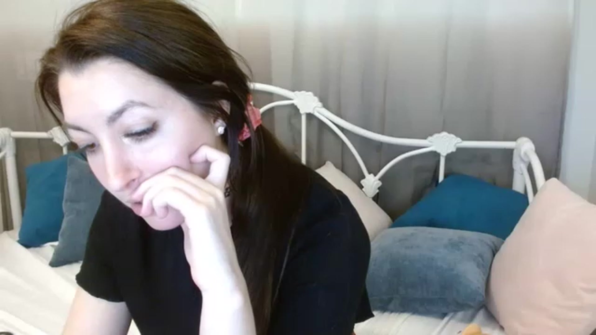 Gallery image thumbnail from DallasOhMy's myfreecams stream on, 04/13/2023, 01:30 image 15 of 20