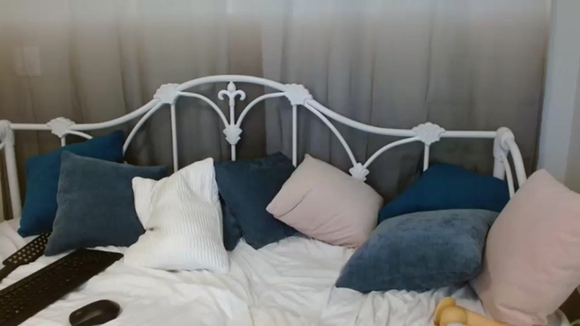 Gallery image thumbnail from DallasOhMy's myfreecams stream on, 04/14/2023, 04:35 image 12 of 20