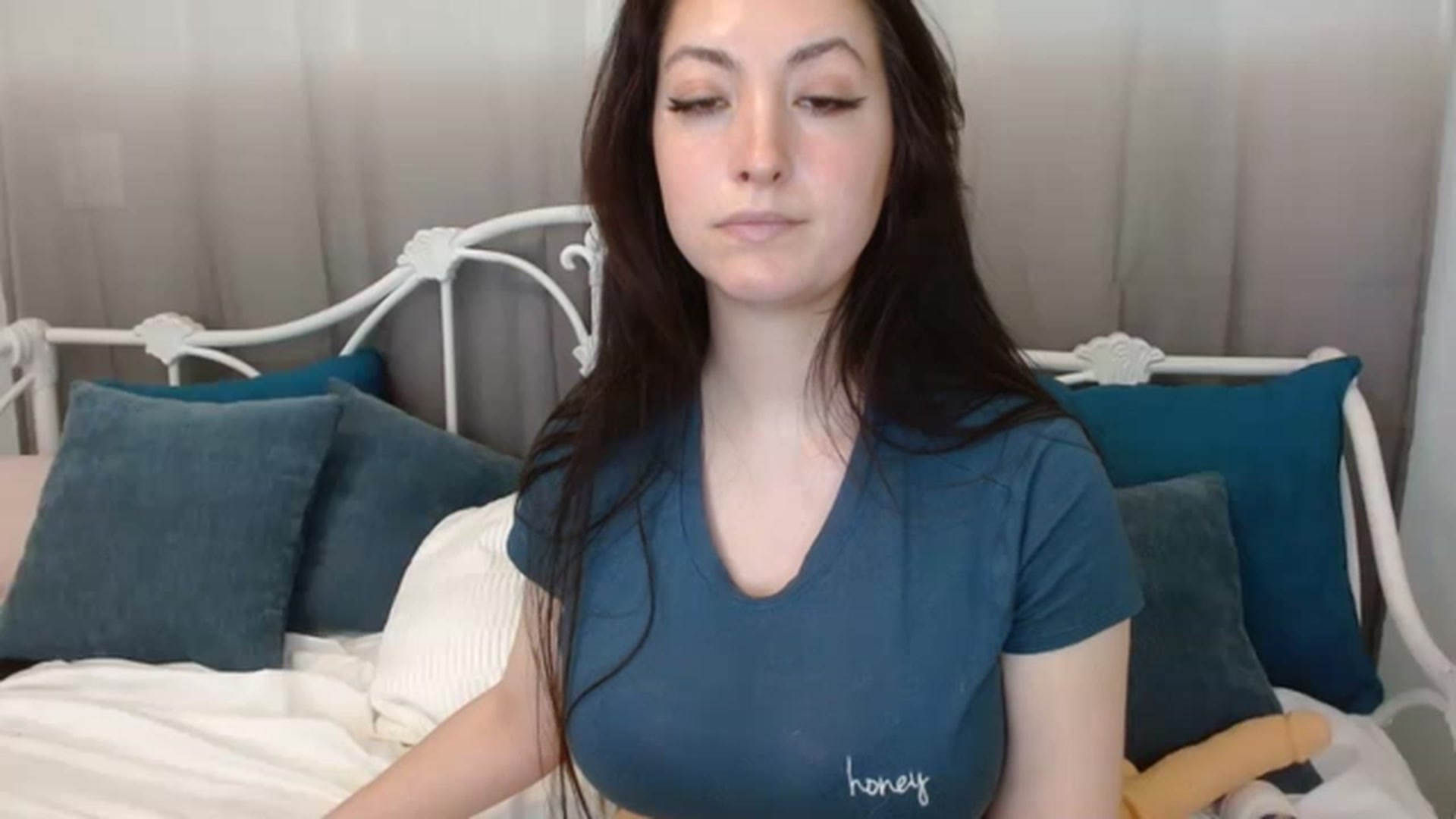 Gallery image thumbnail from DallasOhMy's myfreecams stream on, 04/18/2023, 19:31 image 10 of 20