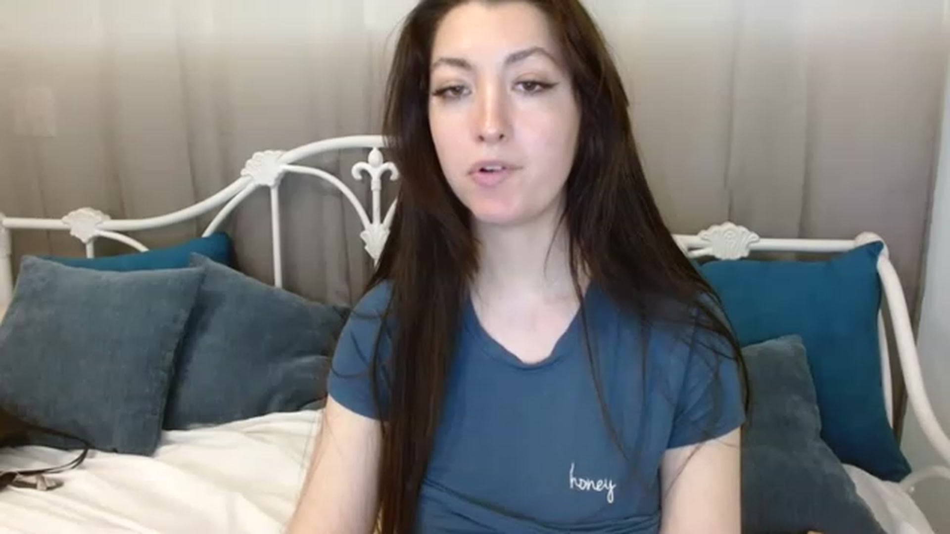 Gallery image thumbnail from DallasOhMy's myfreecams stream on, 04/19/2023, 24:00 image 14 of 20