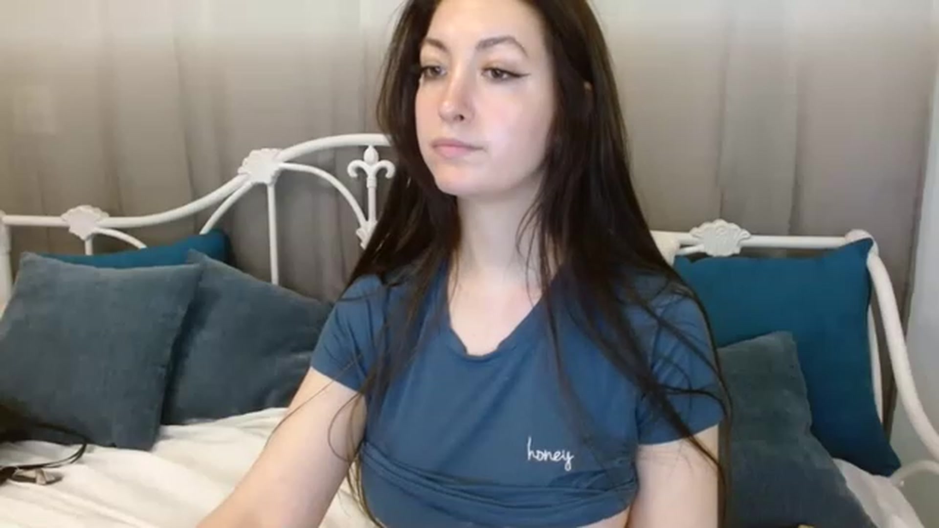 Gallery image thumbnail from DallasOhMy's myfreecams stream on, 04/19/2023, 24:00 image 16 of 20