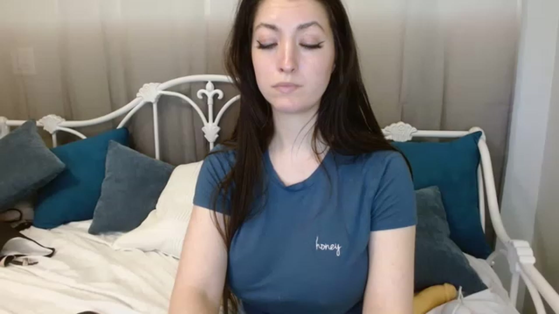 Gallery image thumbnail from DallasOhMy's myfreecams stream on, 04/19/2023, 02:54 image 8 of 20