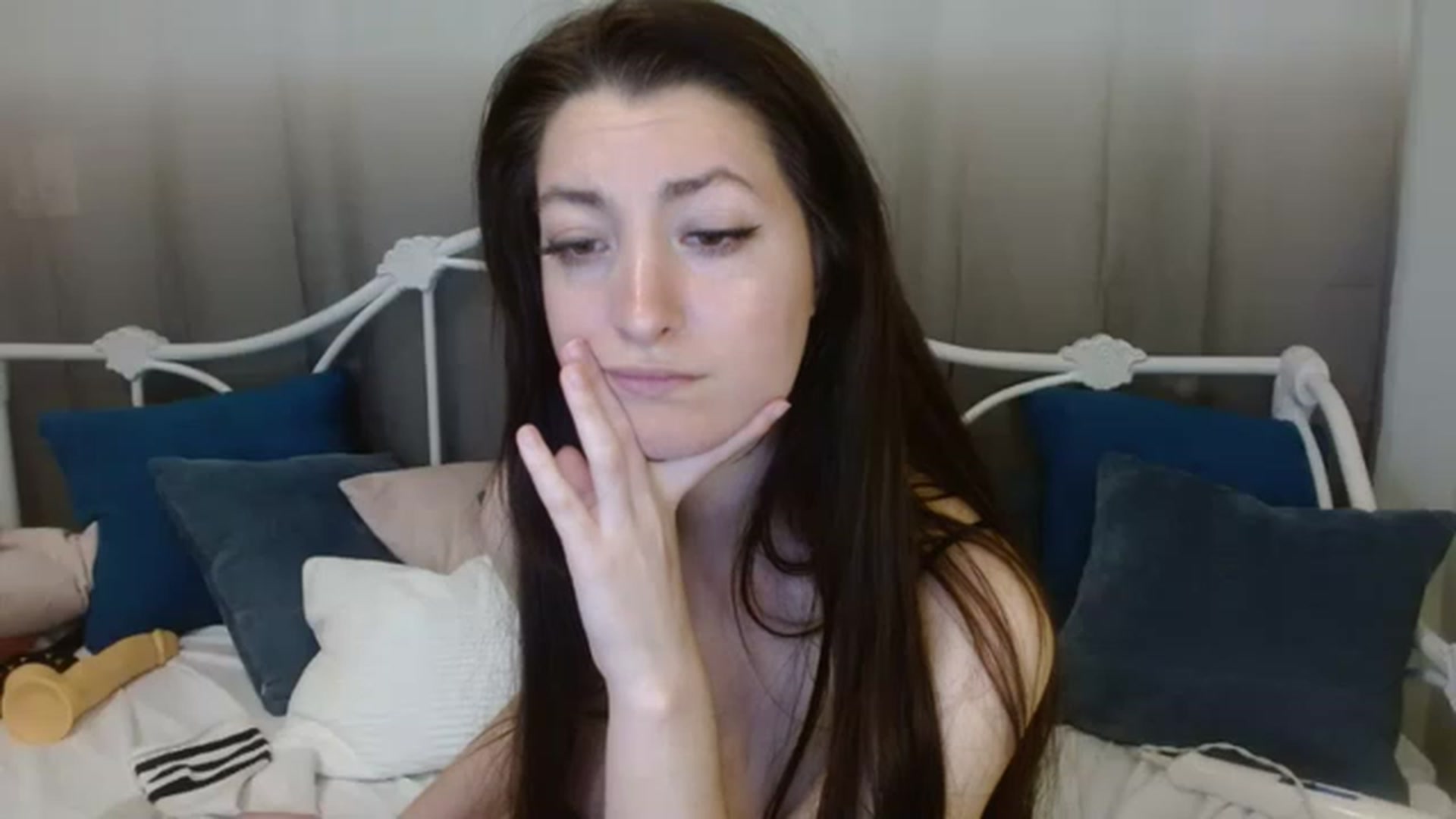 Gallery image thumbnail from DallasOhMy's myfreecams stream on, 04/24/2023, 01:52 image 7 of 20