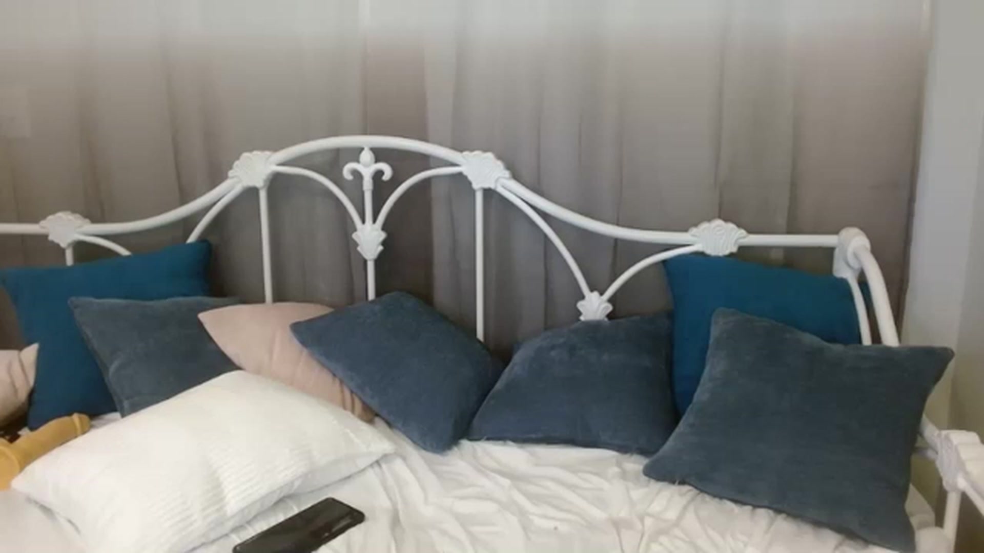 Gallery image thumbnail from DallasOhMy's myfreecams stream on, 04/25/2023, 19:47 image 6 of 20