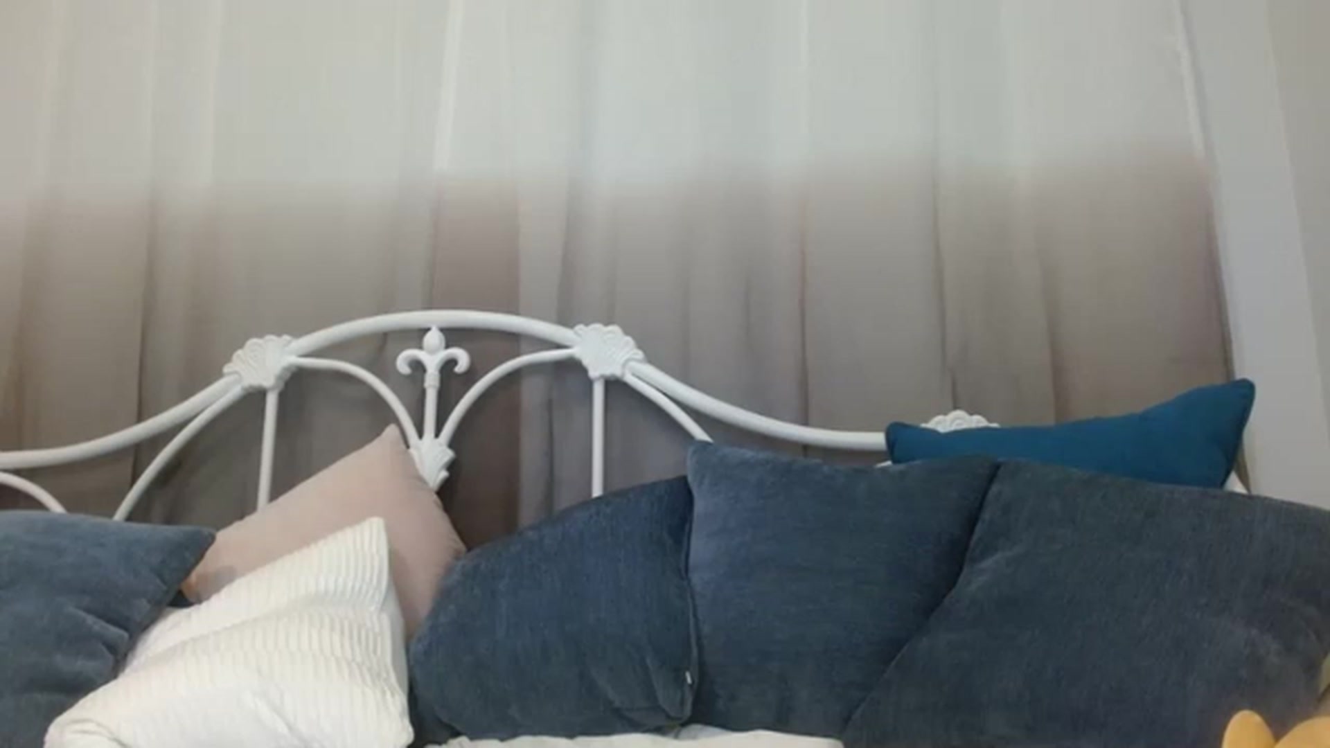 Gallery image thumbnail from DallasOhMy's myfreecams stream on, 04/28/2023, 02:30 image 2 of 20