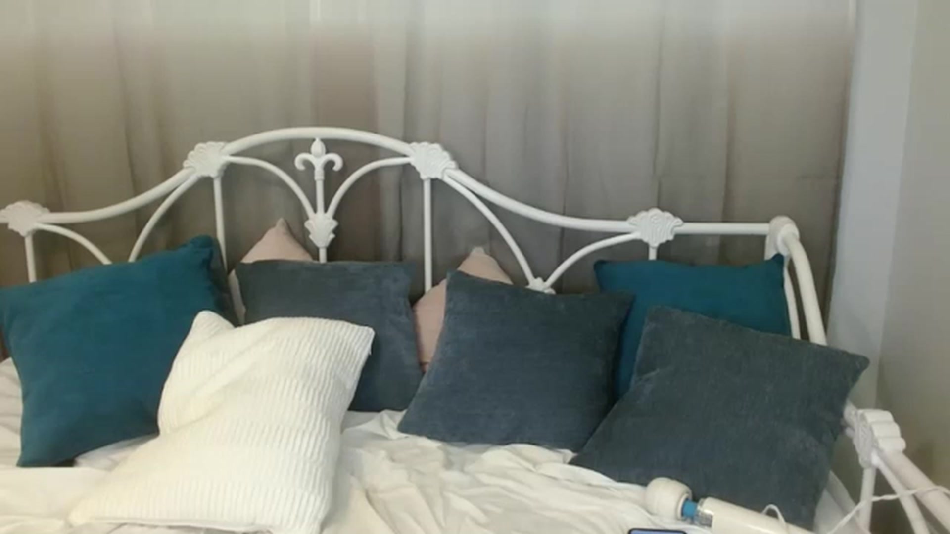 Gallery image thumbnail from DallasOhMy's myfreecams stream on, 05/02/2023, 17:31 image 12 of 20