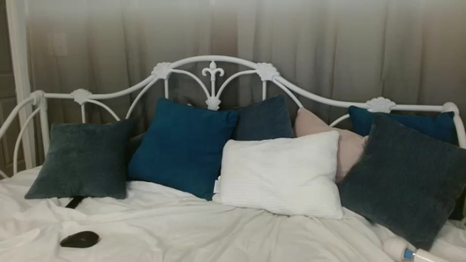 Gallery image thumbnail from DallasOhMy's myfreecams stream on, 05/05/2023, 18:26 image 5 of 20