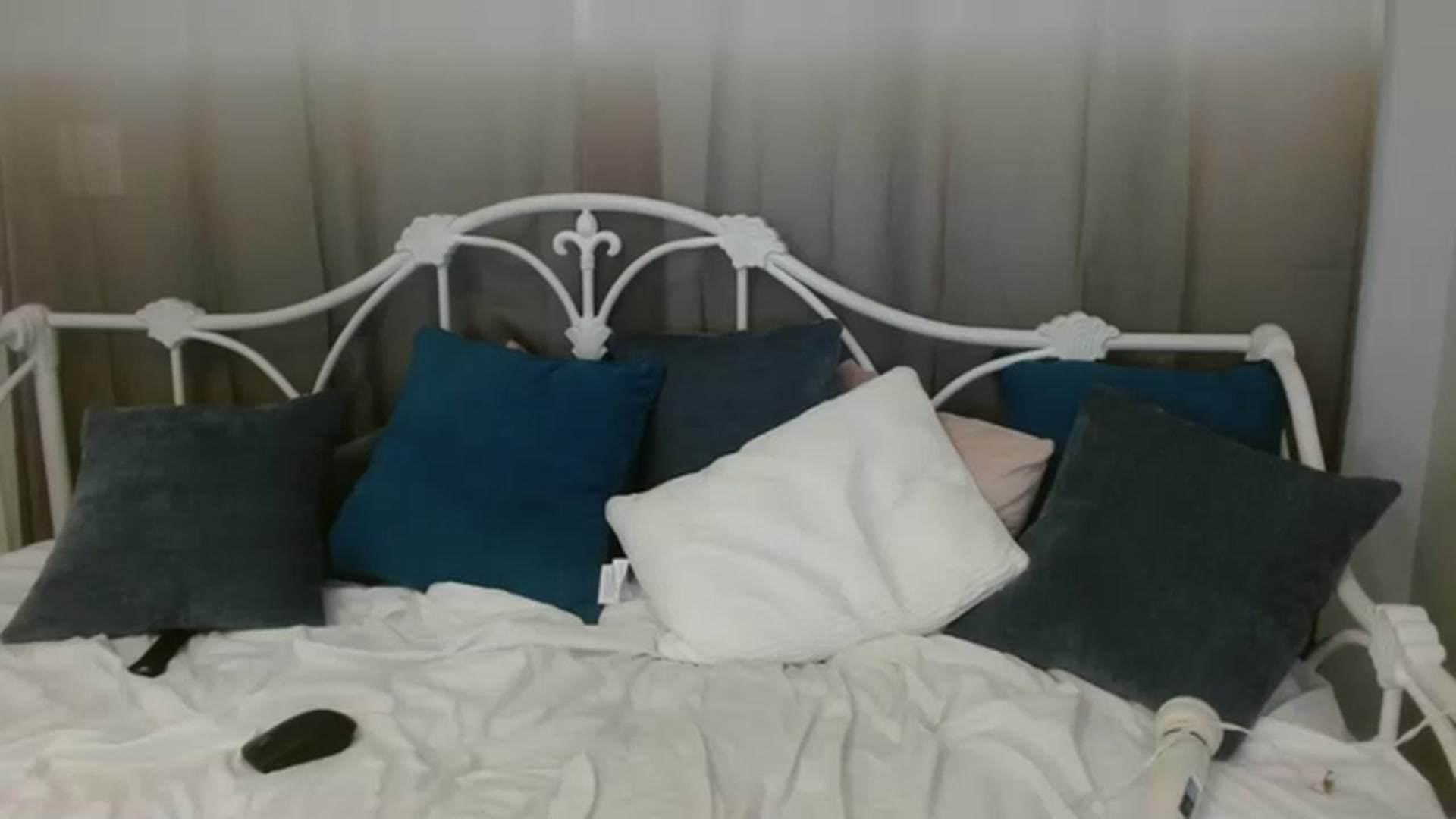 Gallery image thumbnail from DallasOhMy's myfreecams stream on, 05/05/2023, 21:05 image 2 of 20