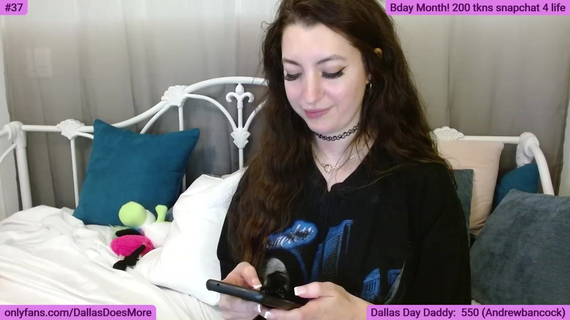 Gallery image thumbnail from DallasOhMy's myfreecams stream on, 05/29/2023, 04:54 image 12 of 20