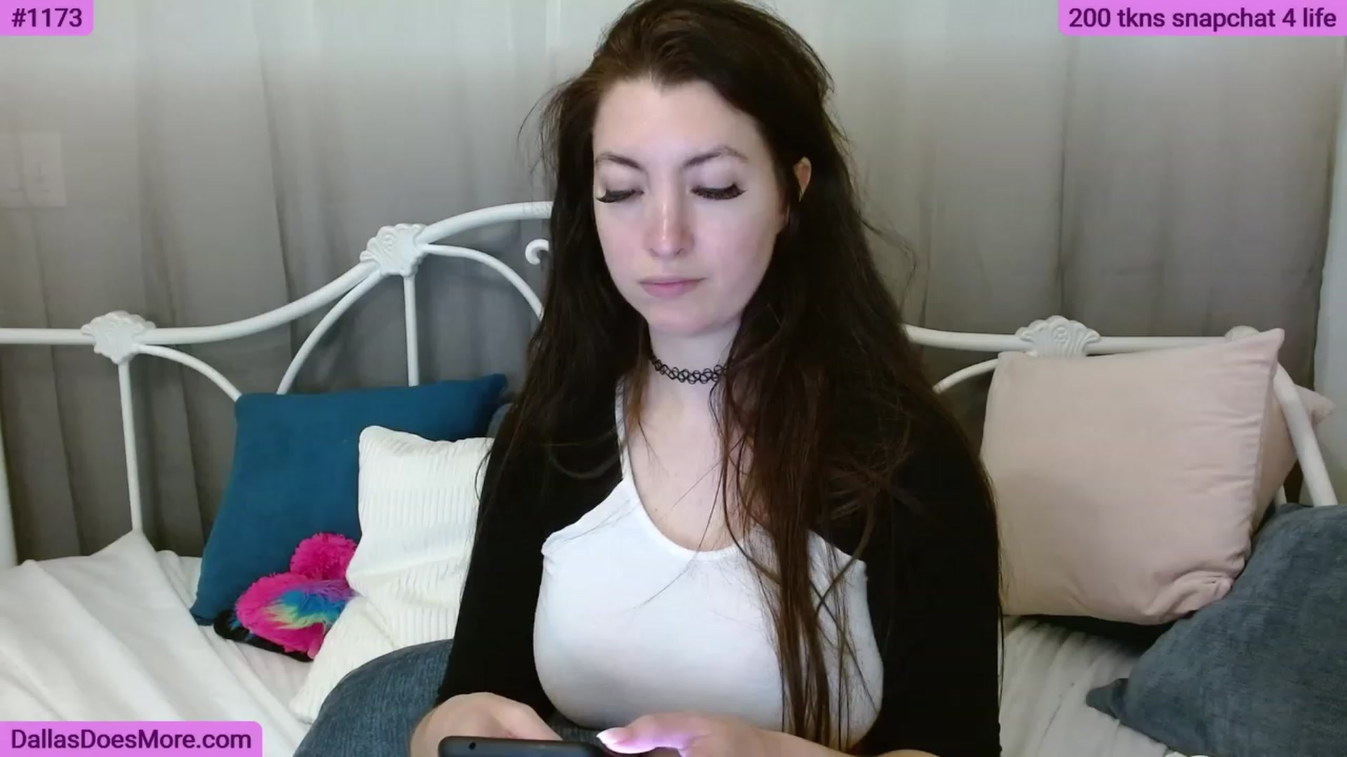 Gallery image thumbnail from DallasOhMy's myfreecams stream on, 06/03/2023, 24:02 image 16 of 20