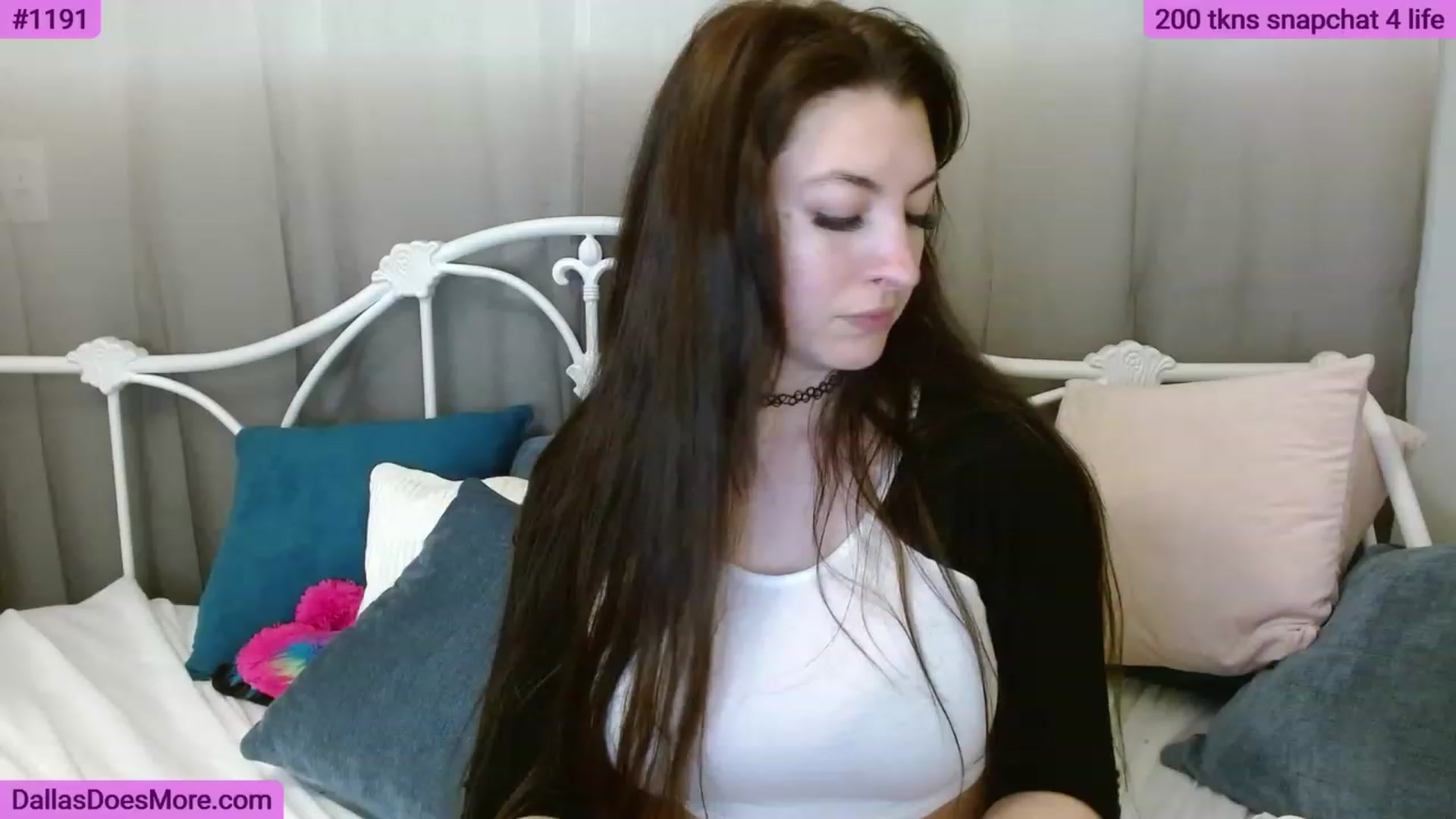 Gallery image thumbnail from DallasOhMy's myfreecams stream on, 06/03/2023, 24:19 image 9 of 20