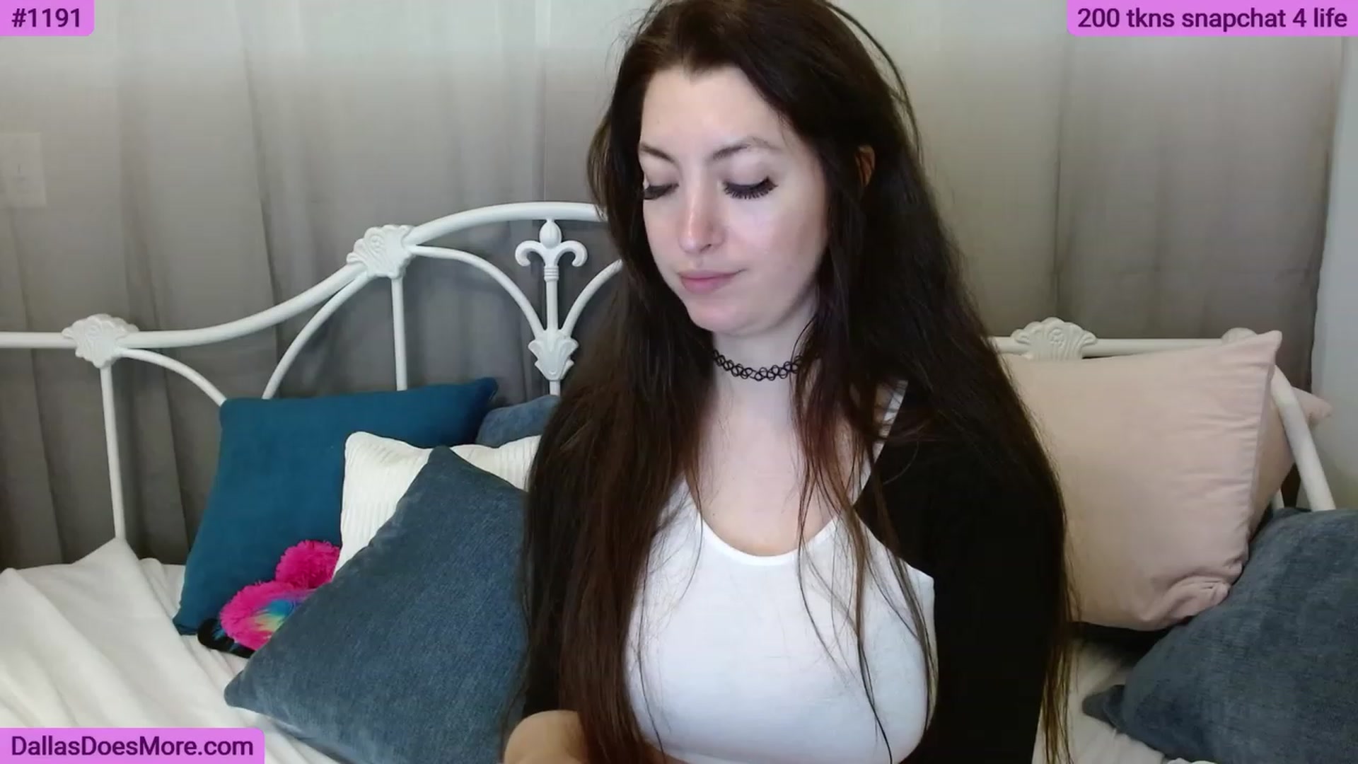 Gallery image thumbnail from DallasOhMy's myfreecams stream on, 06/03/2023, 24:19 image 10 of 20