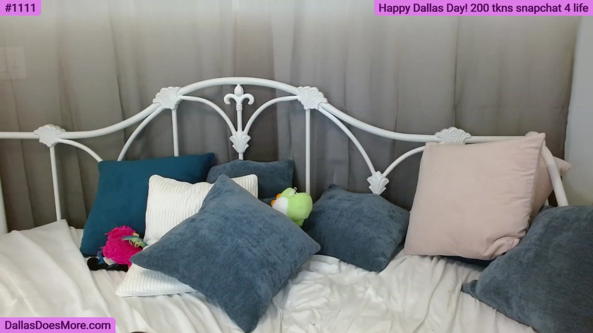 Gallery image thumbnail from DallasOhMy's myfreecams stream on, 06/04/2023, 22:47 image 19 of 20