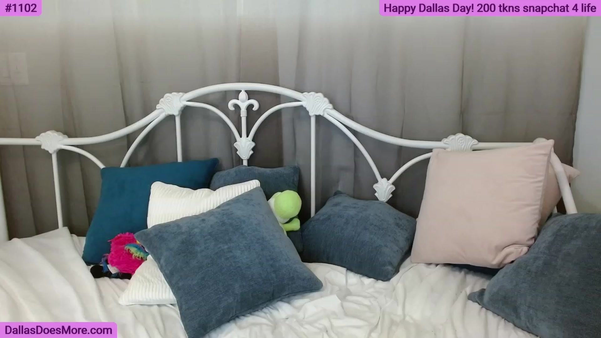 Gallery image thumbnail from DallasOhMy's myfreecams stream on, 06/04/2023, 22:47 image 9 of 20