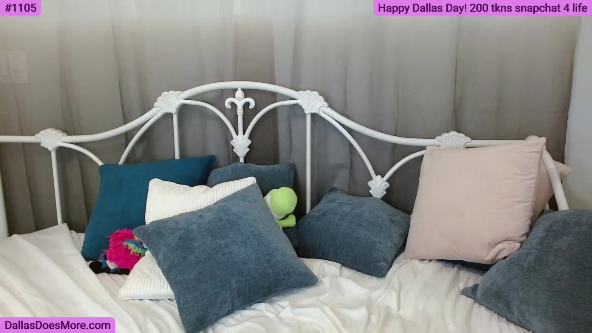 Gallery image thumbnail from DallasOhMy's myfreecams stream on, 06/04/2023, 22:47 image 10 of 20