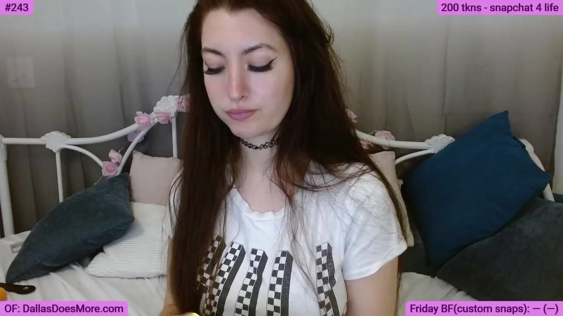 Gallery image thumbnail from DallasOhMy's myfreecams stream on, 06/30/2023, 18:35 image 6 of 20