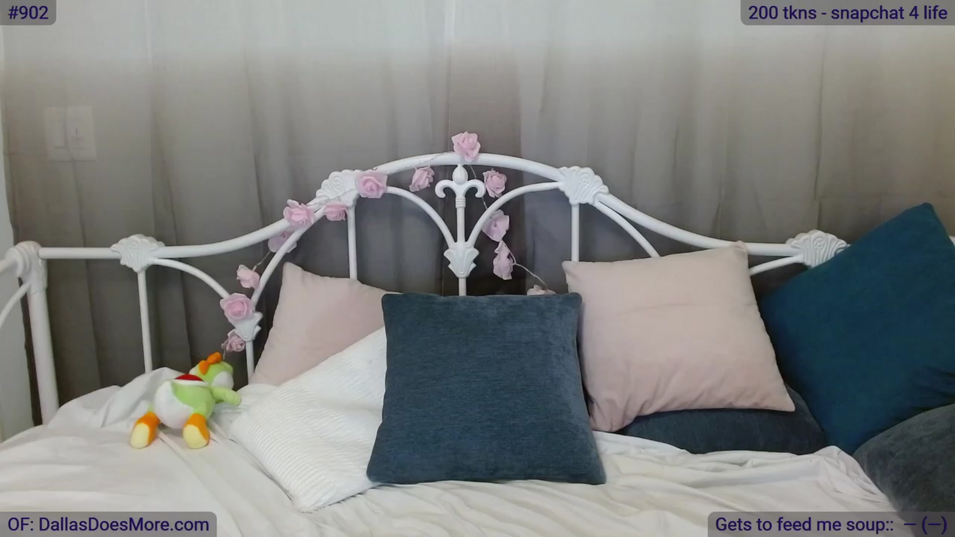 Gallery image thumbnail from DallasOhMy's myfreecams stream on, 07/06/2023, 18:09 image 17 of 20